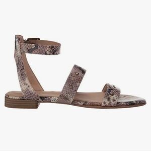 SOUL Naturalizer 'Rayelle' Sandals Snakeskin Print Women's Size 9 Neutral Flat